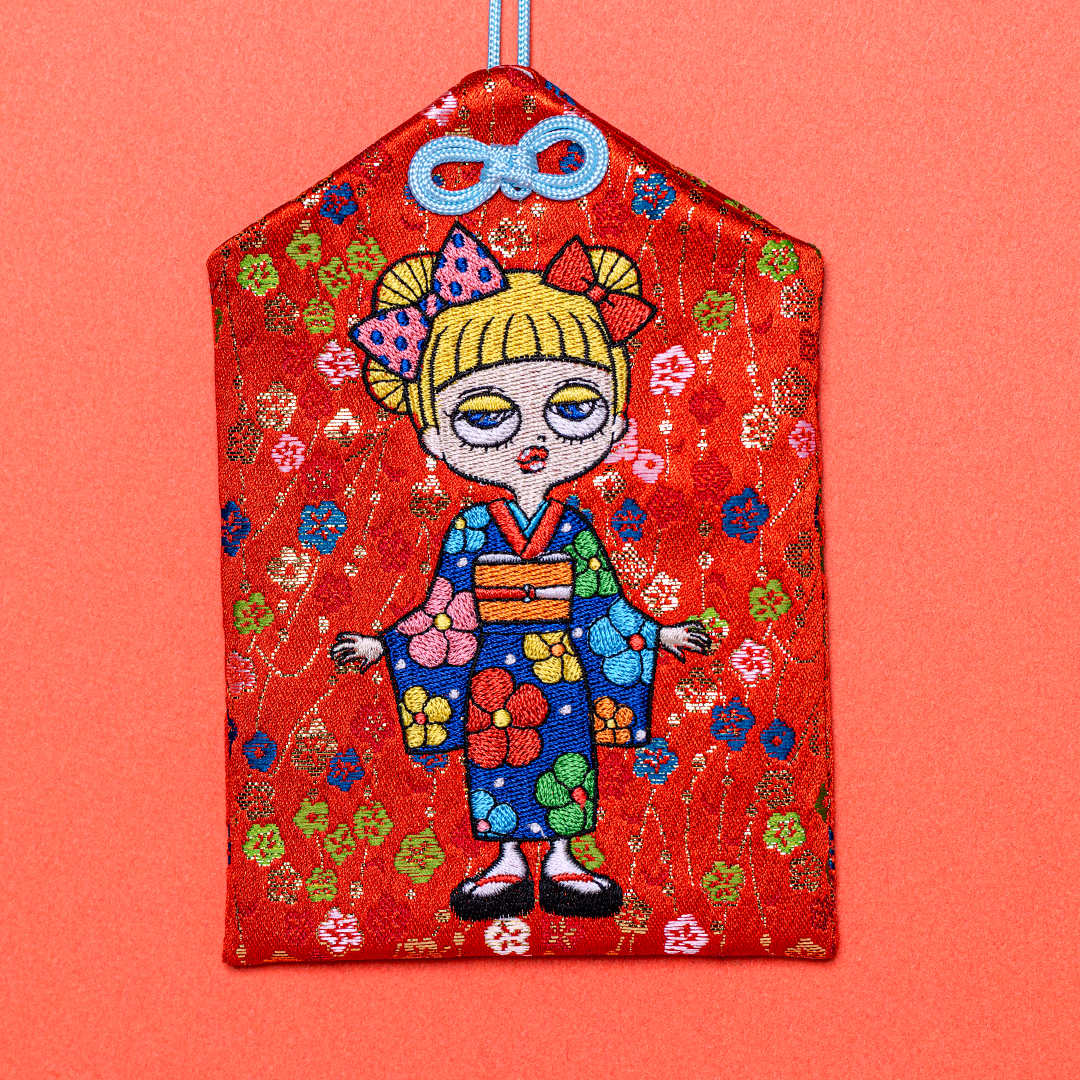 【数量限定生産】【発送予定：8月下旬】Girls Pop Magic Omamori Charm – Large