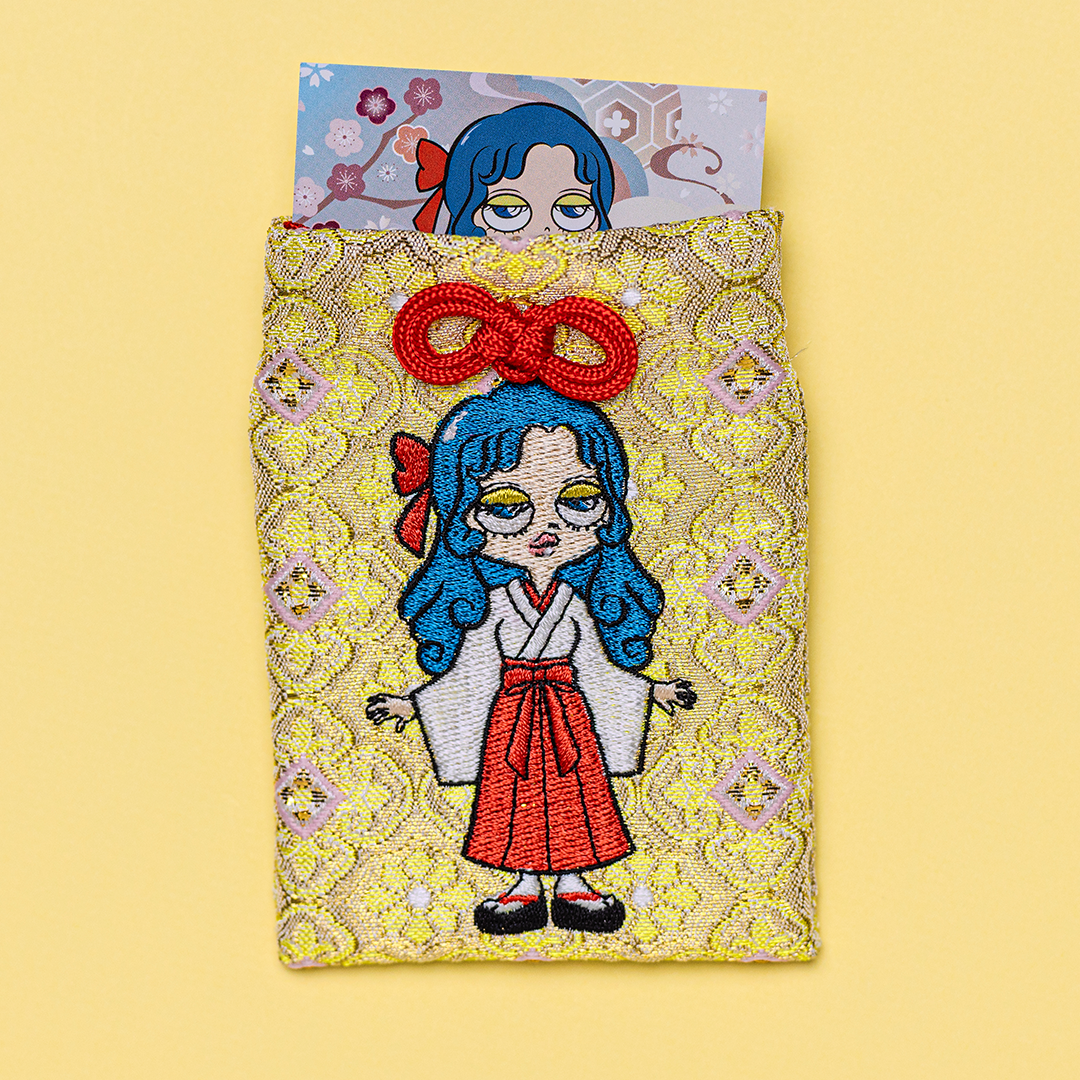 【数量限定生産】【発送予定：8月下旬】Girls Pop Magic Omamori Charm – Small
