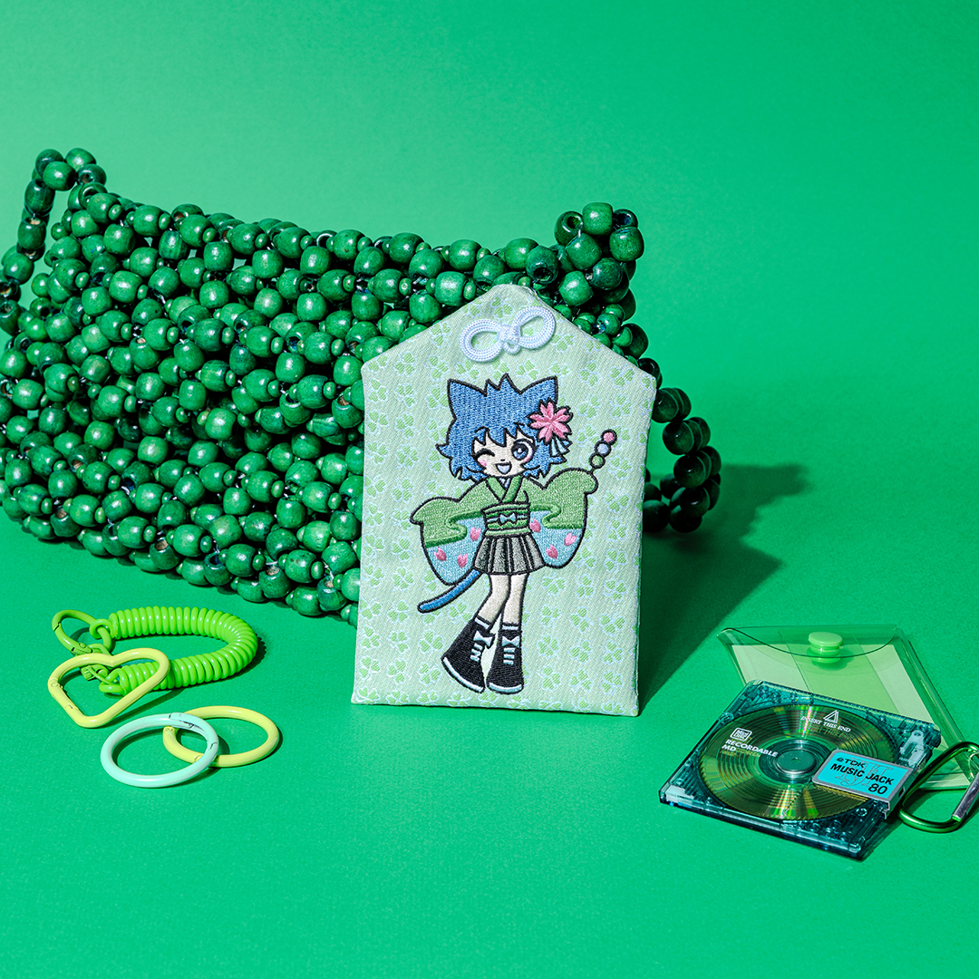 【数量限定生産】【発送予定：8月下旬】Hokkyoku Mag Omamori Charm – Large