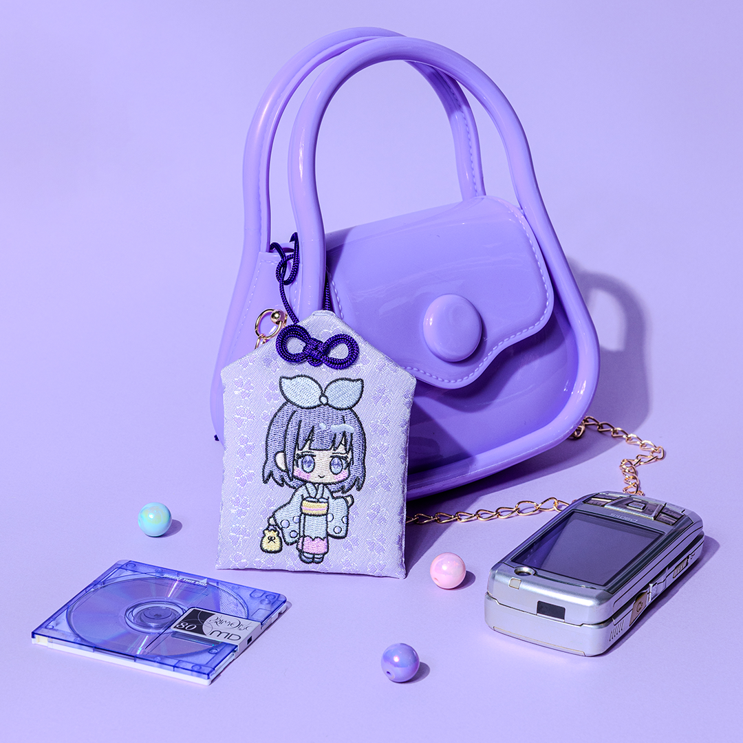 【数量限定生産】【発送予定：8月下旬】Oishii Same Omamori Charm – Small